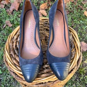 Brooks Brothers pumps